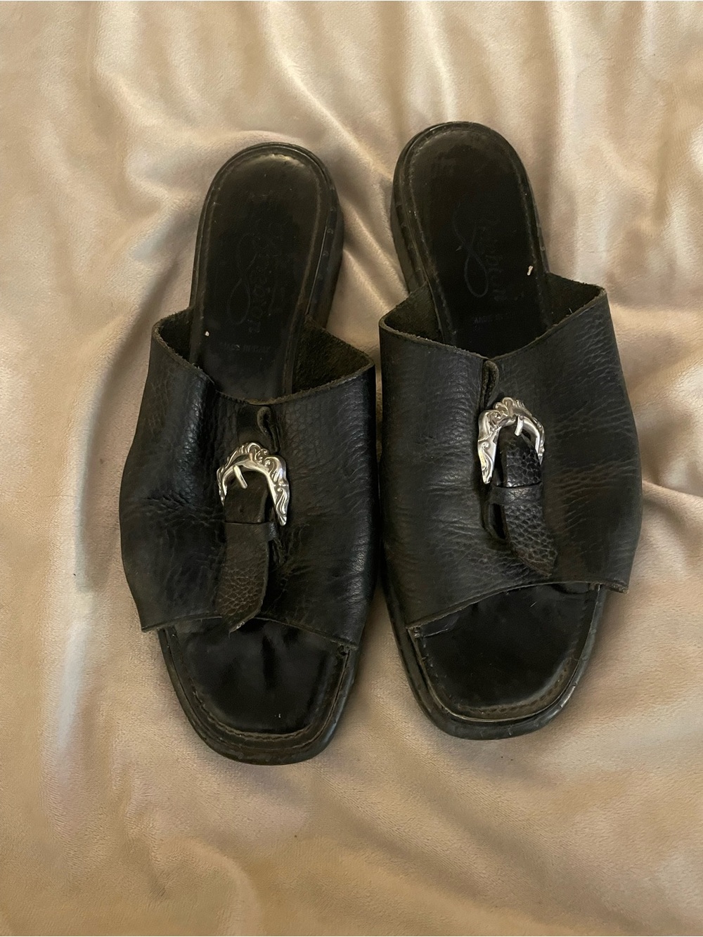 Brighton Beth Black Leather Silver Buckle Slide Sandals Size 8